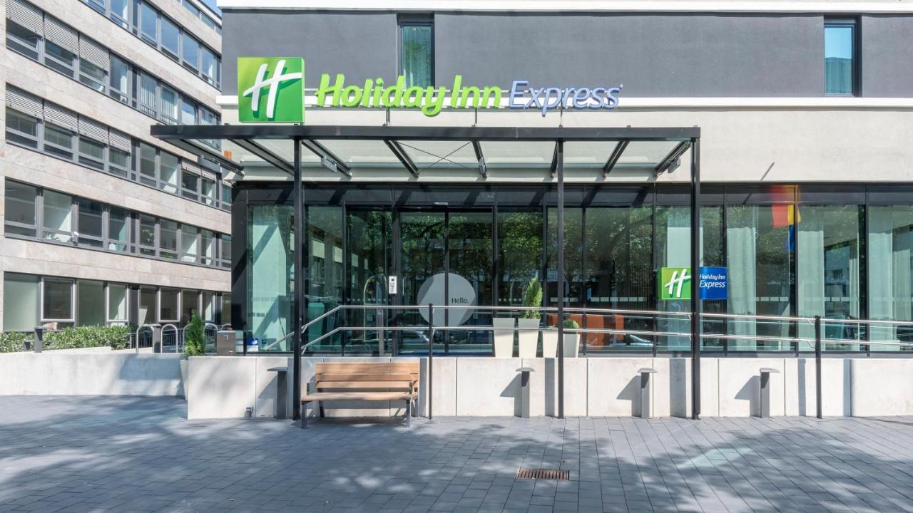 Holiday Inn Express - Frankfurt City - Westend, An Ihg Hotel Frankfurt am Main Bagian luar foto